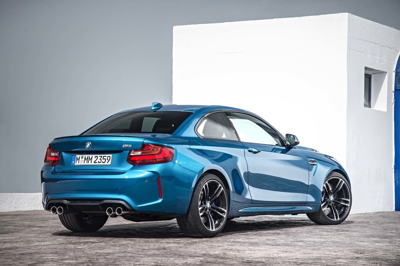 BMW develó su nuevo M2 2016