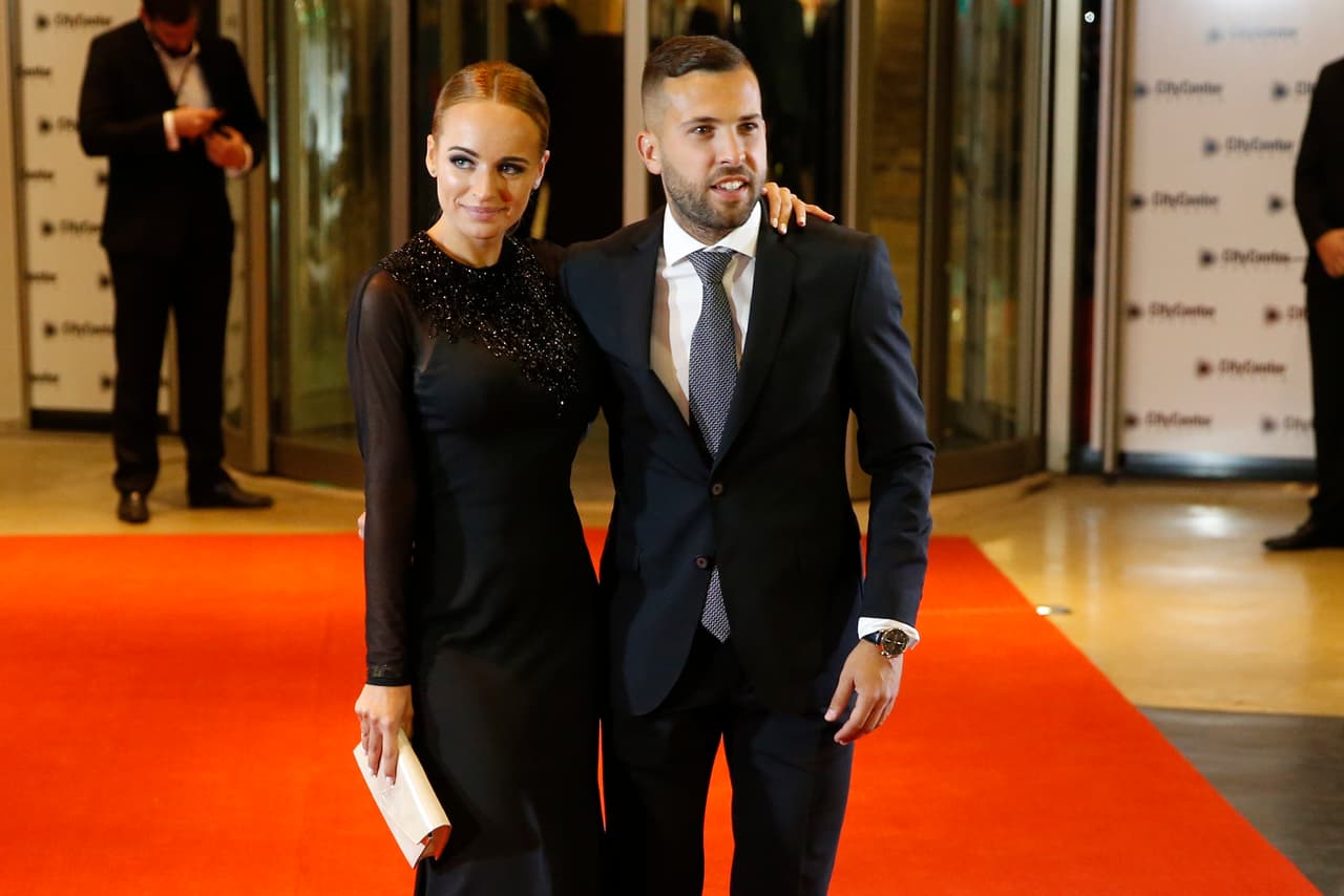 La pareja informó en agosto de 2017 que Ventura tendrá un hijo del lateral del Barcelona, con lo que dieron el paso para tener una familia.