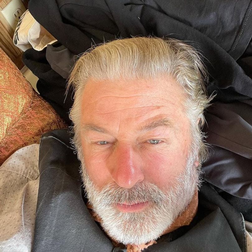 A mediados de la década de los 80 mantuvo una relación con la actriz 
<b>Janine Turner y </b>tras su separación reconoció que tenía 
<b>problemas de bebida</b>, por lo que decidió irse de Los Ángeles para regresar a Nueva York.
<br>