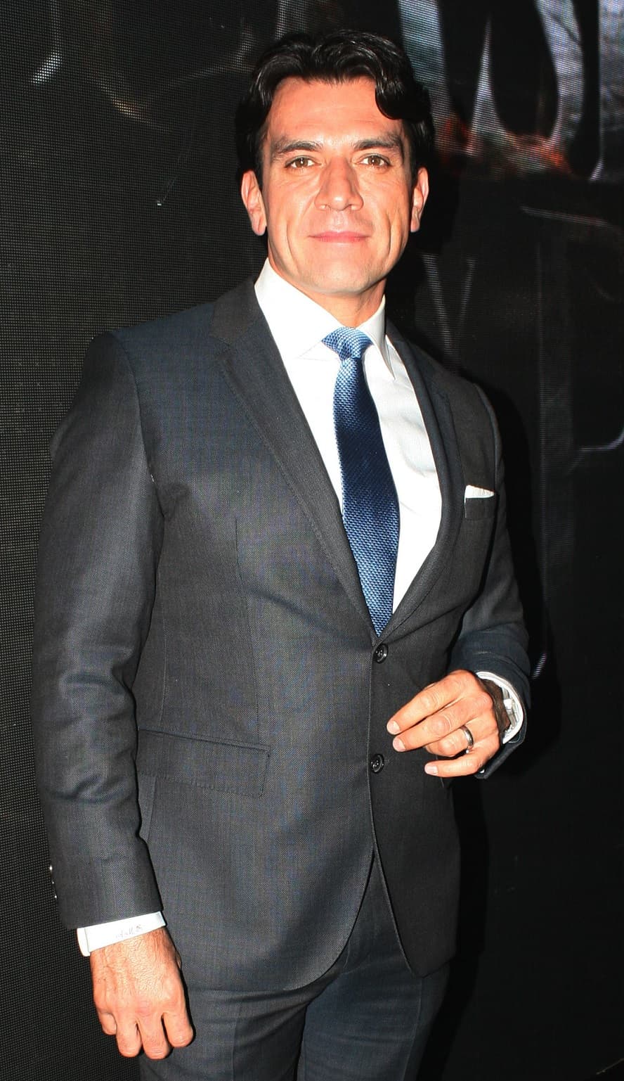 Y que con escenas tan candentes en “Pasión y Poder” hace que la pantalla saque chispas.