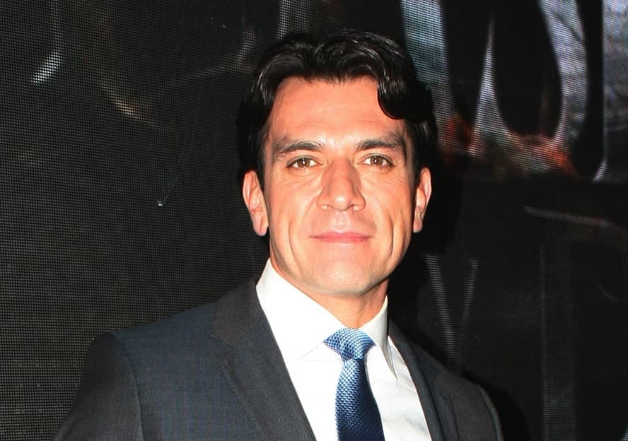 Jorge Salinas no se queda atrás, es una galanazo que tiene a su público muy cautivo.