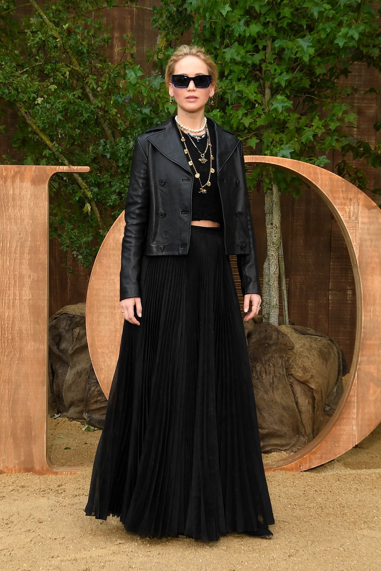 Eso no será todo, para las 
<b>guarniciones</b> se podrá elegir entre zanahorias 'heredadas' asadas (un tipo de zanahoria producto de semillas sin modificación genética), patatas ahumadas recién cosechadas y col estofada.