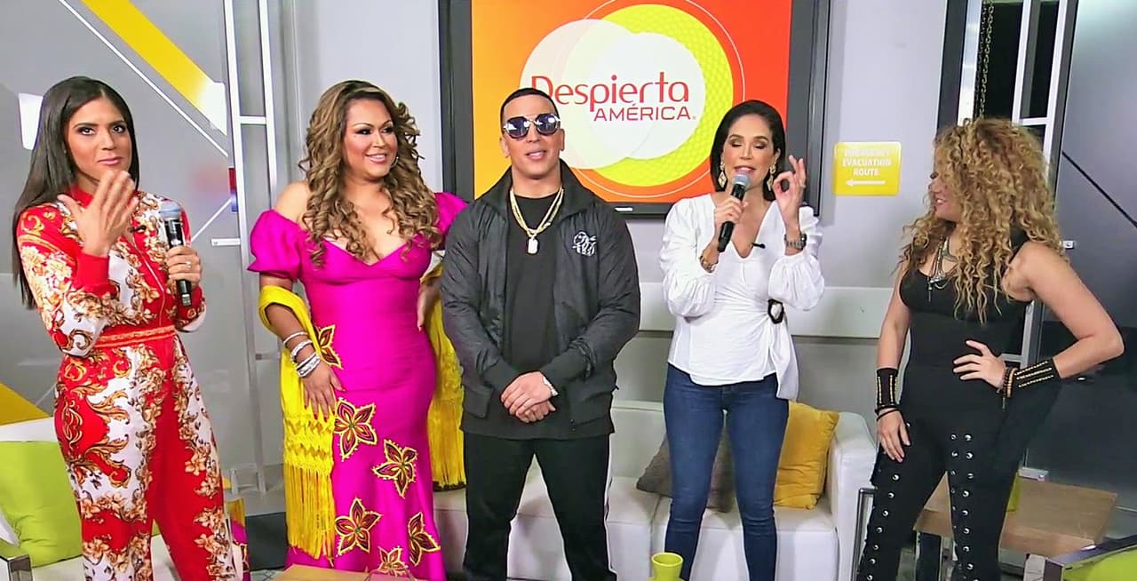 Francisca Lachapel y Karla Martínez entrevistaron a los artistas para conocer la labor que hay detrás de una imitación.