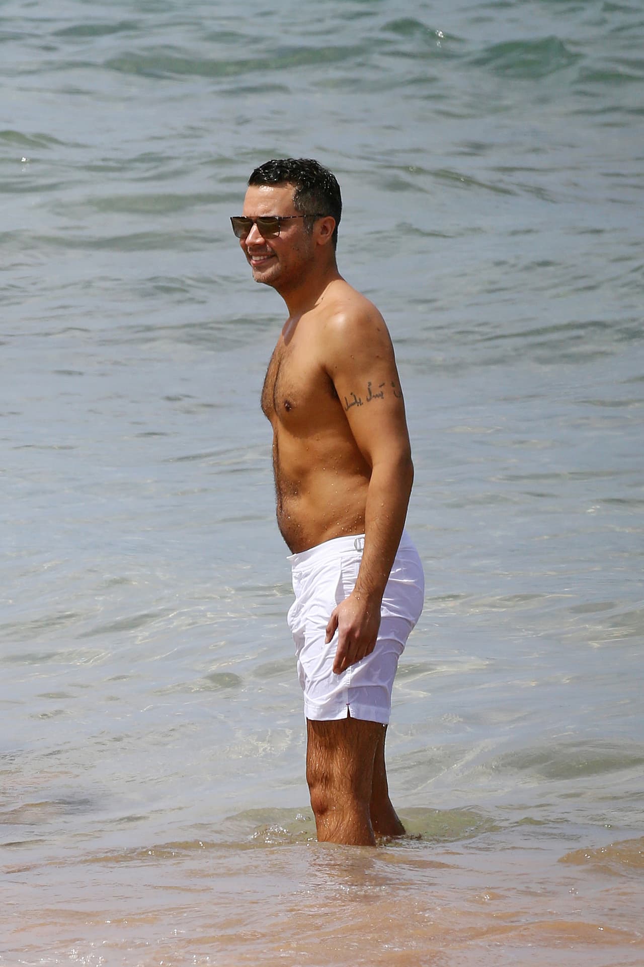 Mientras tanto, Cash seguía disfrutando de un chapuzón.