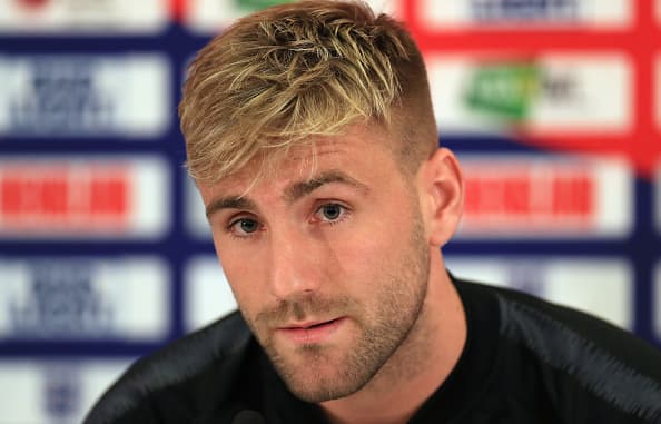 Luke Shaw abandona la selección de Inglaterra tras fuerte golpe ante España
