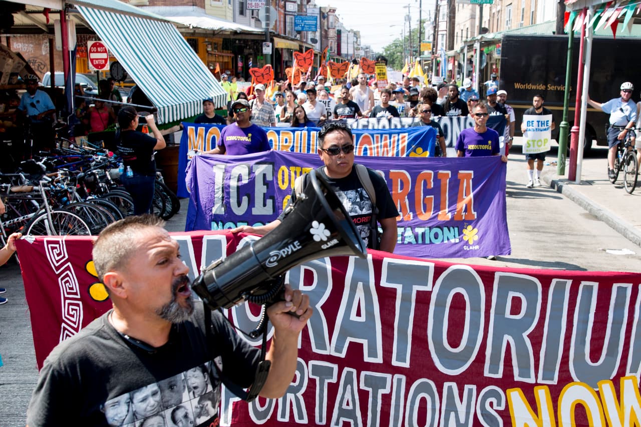 Manifestación de hispanos en el sur de Filadelfia, el lunes 25 de julio.