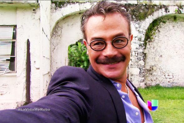 <b>Sergio Sendel</b> también fue otro de los villanos de 'Lo que la vida me robó' y tal parece que esos son sus personajes favoritos, pues un año después volvió a interpretar a otro malvado hombre en 'Lo imperdonable'.