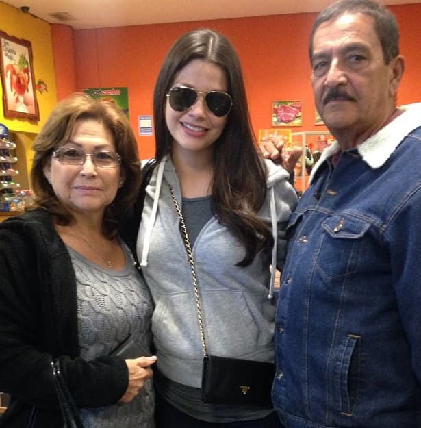 Ana siempre ha sido la princesa de papá, ¡y ella lo sabe!