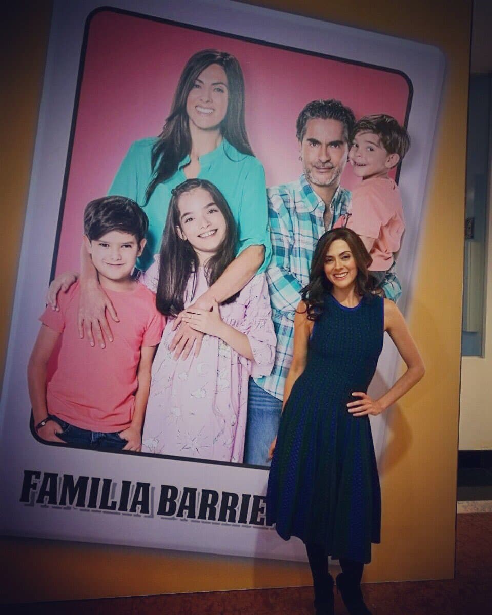 <b>Verónica</b> describió a su personaje como una mujer aguerrida y comprometida con sus hijos: "no se durmió en sus laureles y a la hora de ir a conseguir 'chamba', resulta que a ella le va mejor, consigue una mejor 'chamba'".