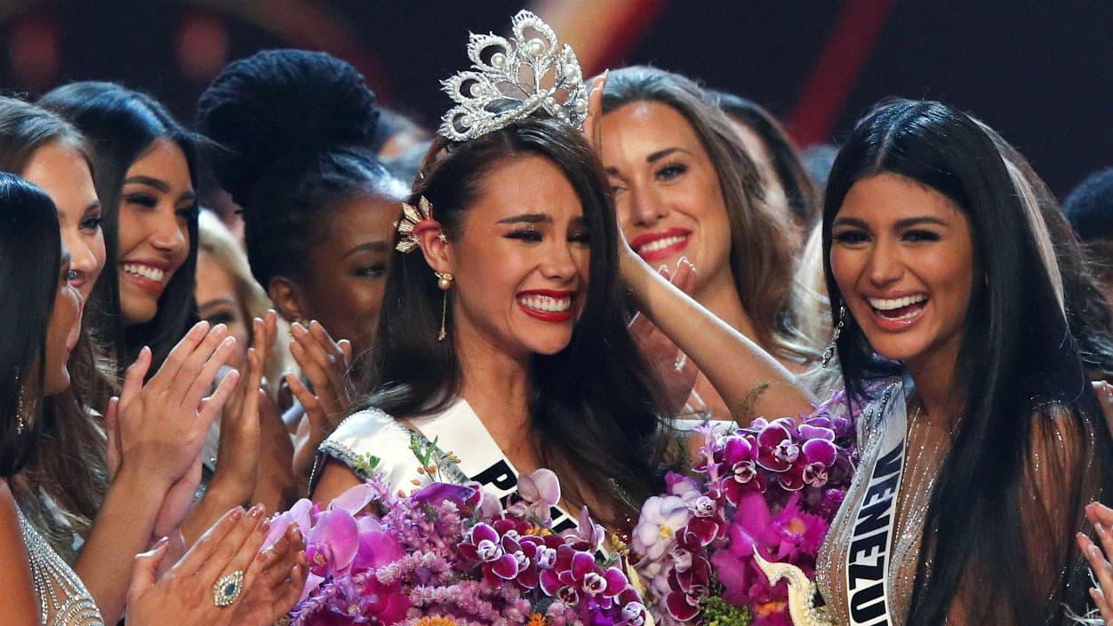 Miss Filipinas, Catriona Gray, gana la corona de Miss Universo 2018