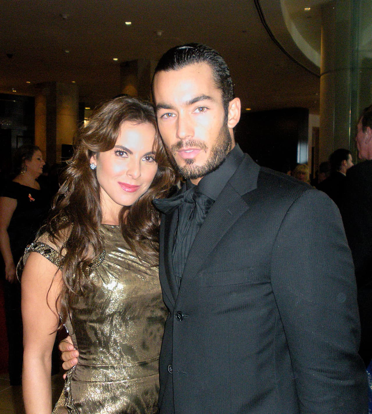 En 2008 retomaron su romance y el 29 de agosto de 2009 contrajeron nupcias por lo civil en Las Vegas, en una ceremonia íntima, con sus seres queridos más cercanos. Finalmente el matrimonio llegó a su fin en 2011.