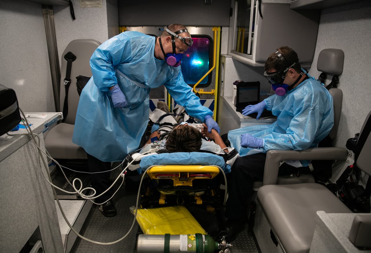 “Estamos en el peor momento”: hospitalizaciones por coronavirus aumentan un 94% en dos semanas en Los Ángeles