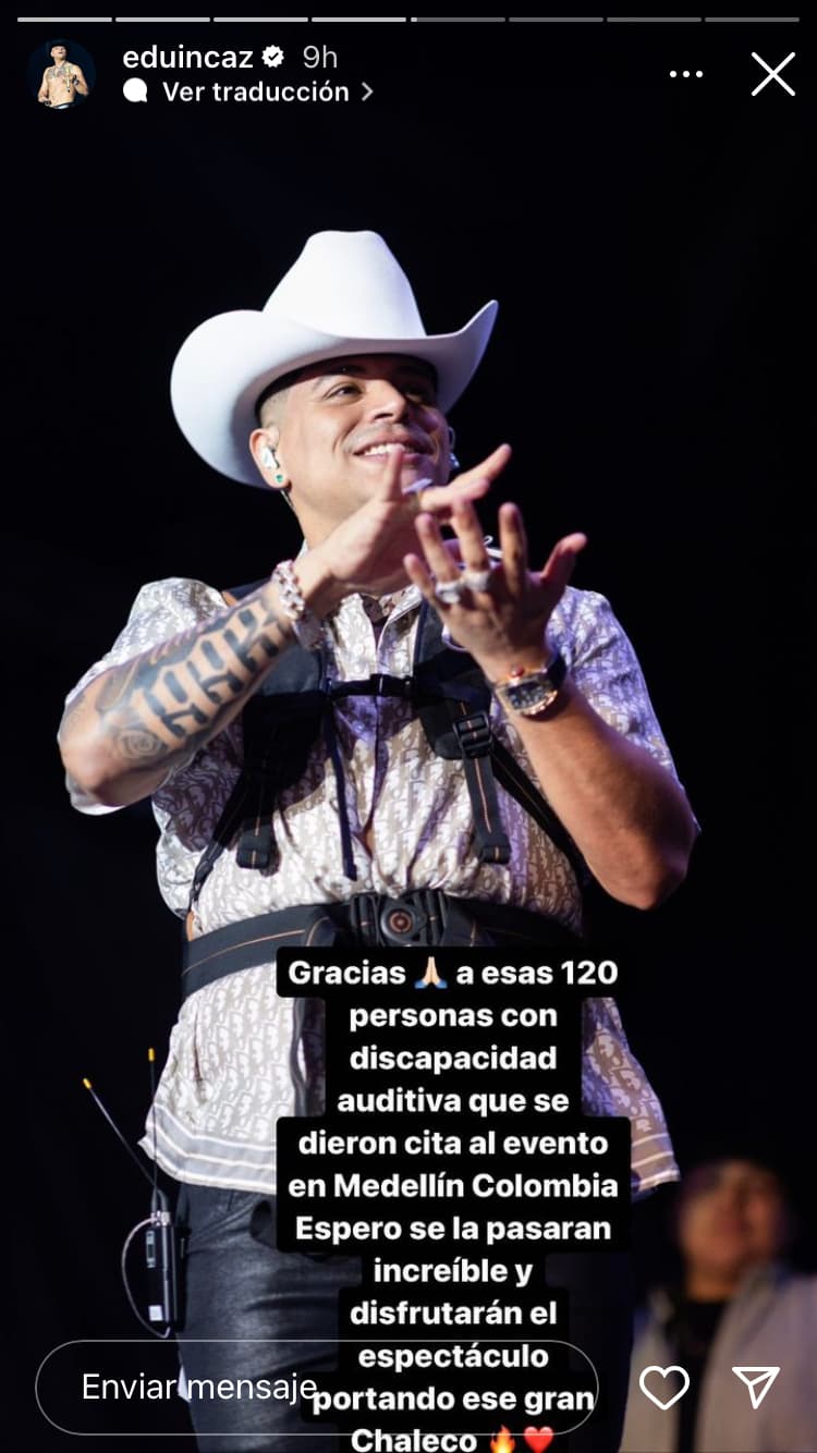 Grupo Firme ofrece en su show que personas con discapacidades auditivas lo disfruten con un chaleco especial.