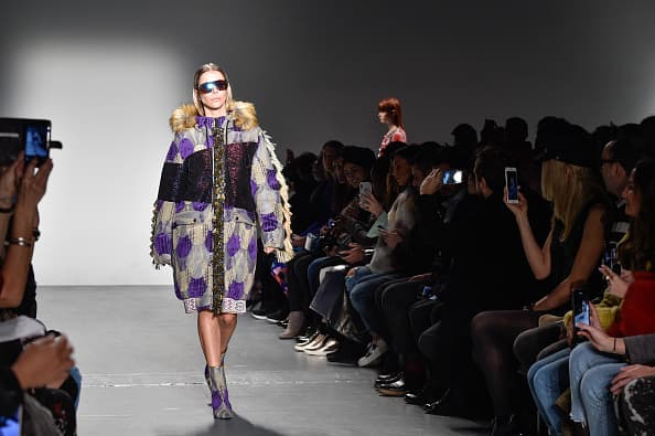 Hace apenas unas semanas modeló varias piezas del también español, Custo Barcelona, durante la Semana de la Moda en Nueva York.