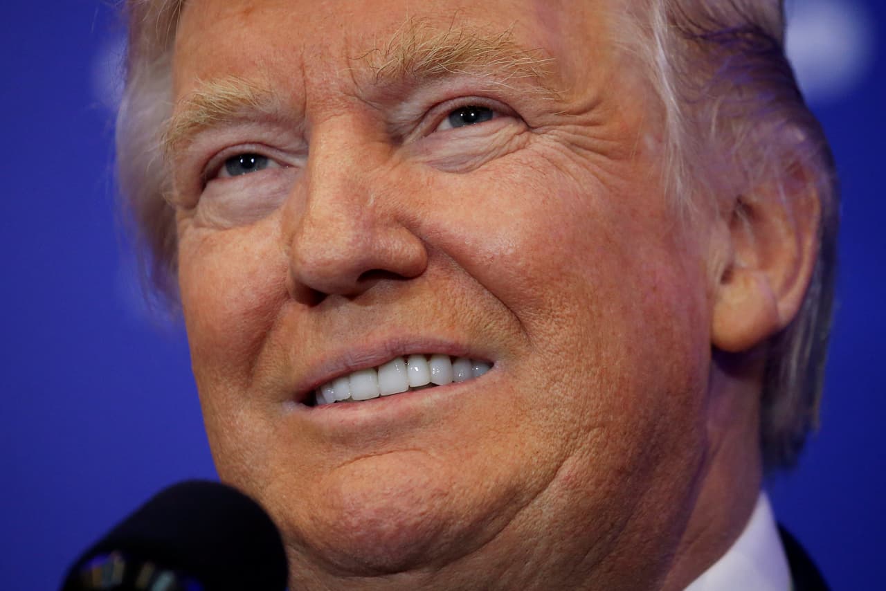 Cuánto se está beneficiando Donald Trump de la nueva información revelada por el FBI