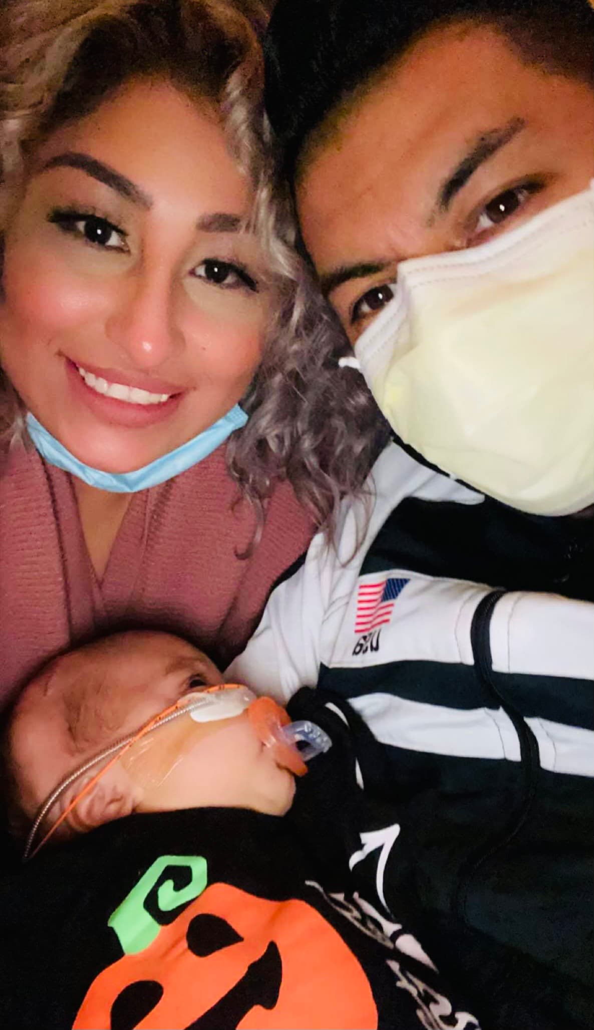 "Nos hicieron sentir como en casa. Se convirtieron en parte de nuestra vida diaria, en parte de nuestra familia. Muy comprensivos, solidarios, adorables, cariñosos y amables", aseguró la orgullosa mamá de Santiago.