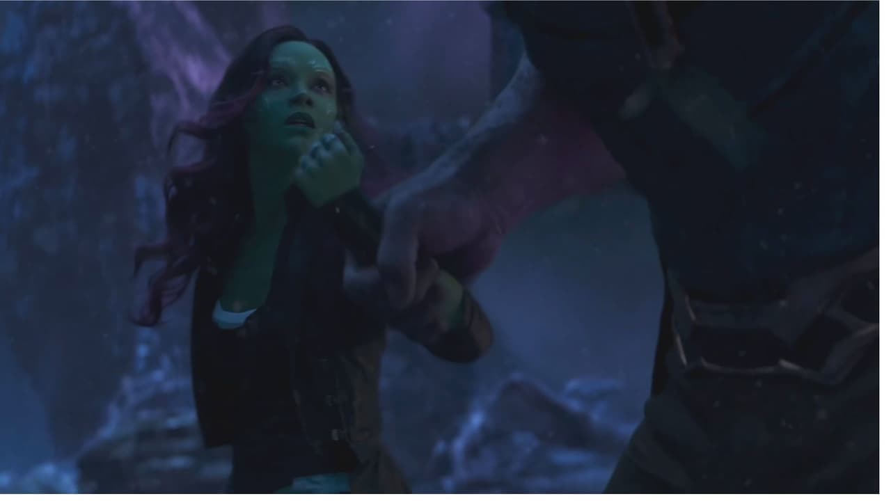 <b>Thanos a Gamora</b>
<br>En ‘Avengers: Infinity War’ Thanos está en la parte final de su plan de conseguir todas las Gemas del Infinito, pero la única que sabe donde está la Gema del Alma es su hija Gamora, por lo que la obliga a llevarlo hasta el planeta Vomir. Ahí padre e hija adoptiva descubren que para obtener la Gema se debe realizar un sacrificio y dejar algo que se ame: un alma por un alma.