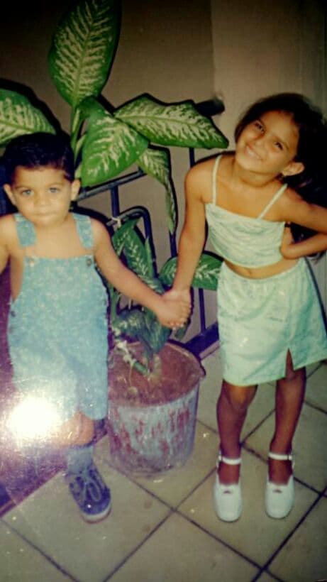 Erick Brian quiere impresionar a las chicas con su mirada y su sexy voz. ¿Llegará lejos en la competencia?