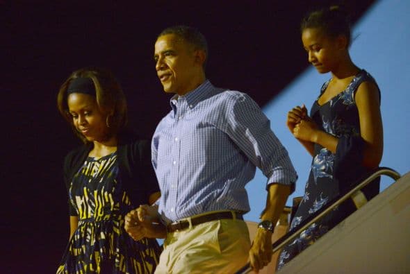 La primera dama siempre se ocupa de la salud, disciplina y éxito de sus hijas, antes que de la política, aunque en ambas tareas se saca un 10. Ha demostrado que además de ser una profesionista exitosa, madre dedicada y luchadora incansable, es una icono de moda y 'glamour'. Sin duda, ella es ejemplo y motivación para muchas madres que deben ser líderes, fuera y dentro de casa.