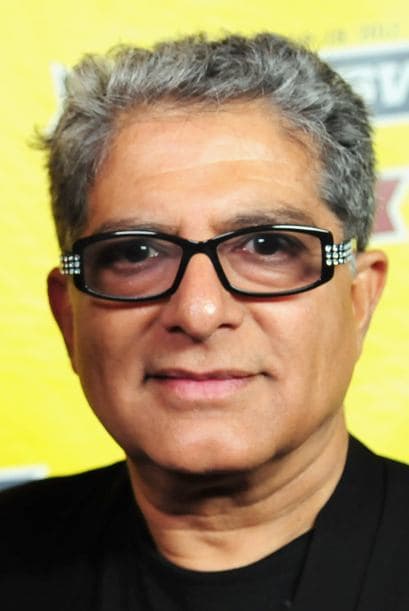 DEEPAK CHOPRA- El médico, escritor y conferencista hindú ha recaudado entre $100,000 y $200,000 para la reelección de Obama, el dinero es de las donaciones de amigos y colegas.