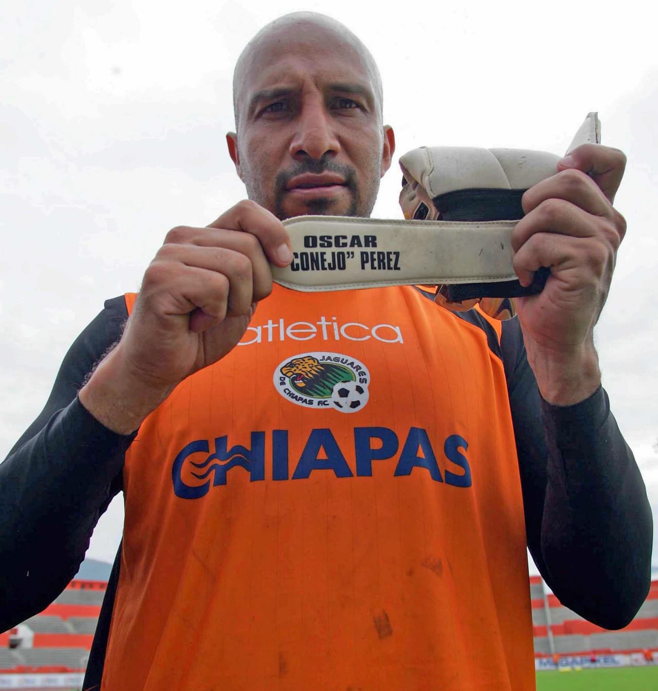 En 2009, Pérez cambió de club y estuvo con Jaguares de Chiapas, en donde volvió a demostrar que a pesar de sus 36 años, en ese entonces, todavía estaba con buenas facultades.