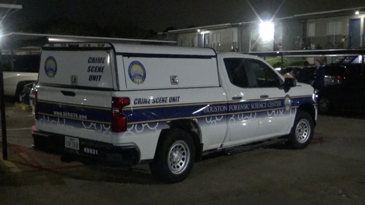 Todo esto ocurrió mientras los dos hijos de la pareja estaban en el apartamento.