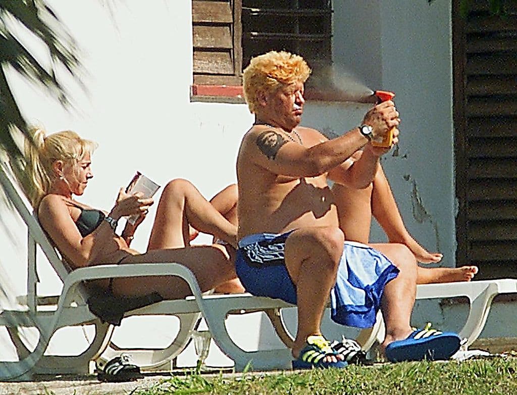 Diego Armando Maradona y Claudia Villafane durante la rehabilitación del 'Pelusa' en Cuba, los primeros días del 2000.