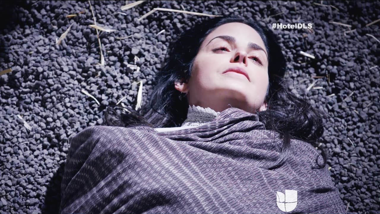 ¡No! Pero Cristina ya está muerta, alguien la atacó en medio de la oscuridad.