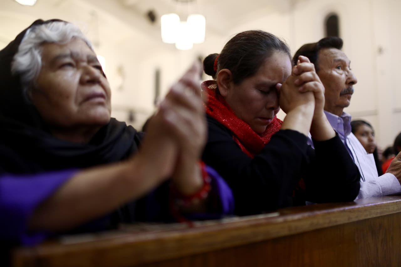 Persona con coronavirus va a la iglesia el Día de la Madre y expone a unos 180 asistentes