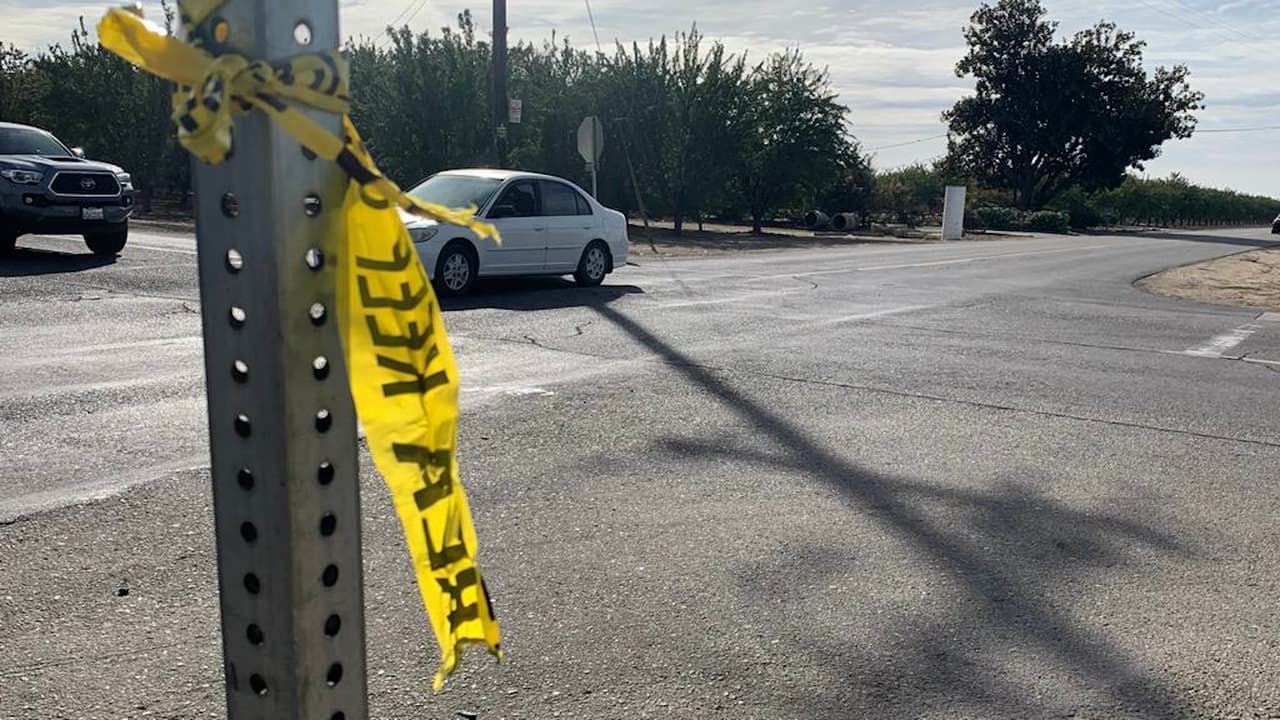 Oficina del Sheriff de Fresno busca pistas de un presunto homicidio en Selma