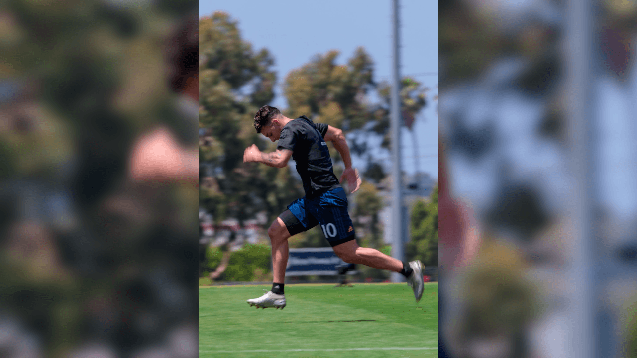 De inmediato, los jugadores se activaron con pruebas de resistencia y velocidad.