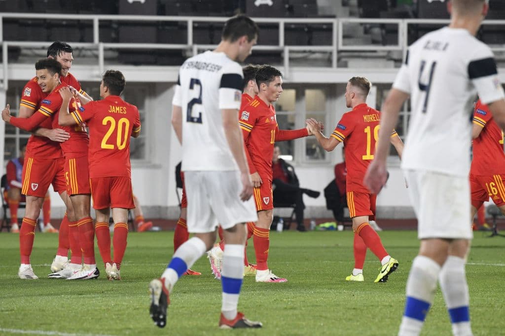 Finlandia 0-1 Gales | Kieffer Moore (80’) hizo el gol de la victoria en el Olímpico de Helsinki.