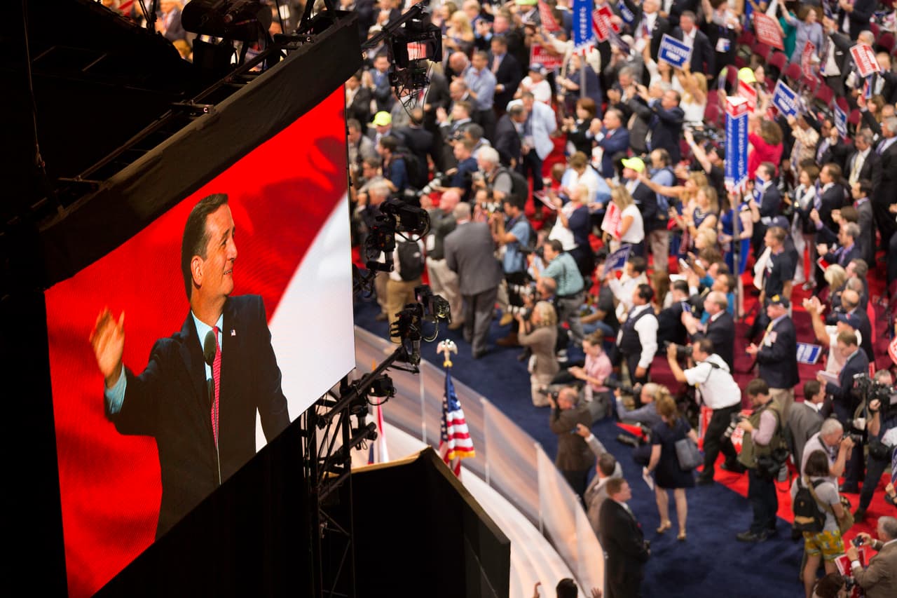 MIERCOLES 20 DE JULIO. 9:32 PM. La salida de Ted Cruz fue una de las mas esperadas del día. Finalmente no dio su apoyo a Donald Trump, por lo que la presentación terminó en abucheos.