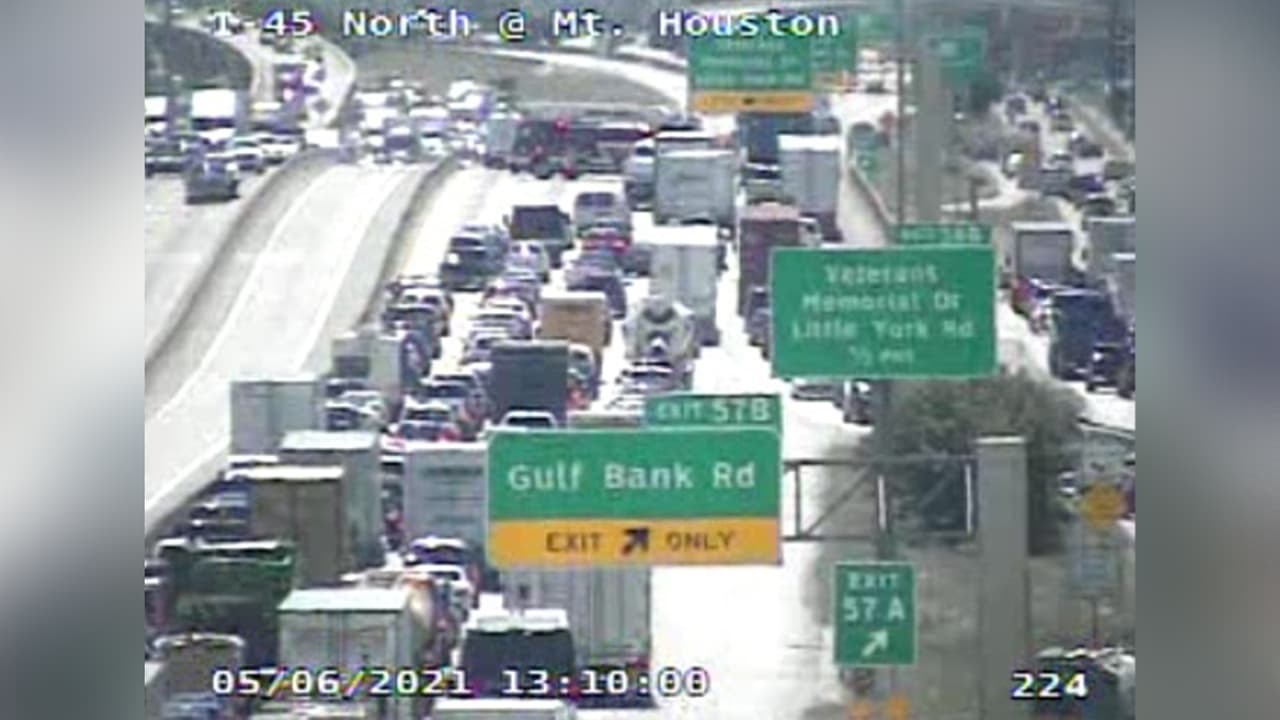 Accidente provoca el cierre de varios carriles en I-45 Freeway en dirección sur