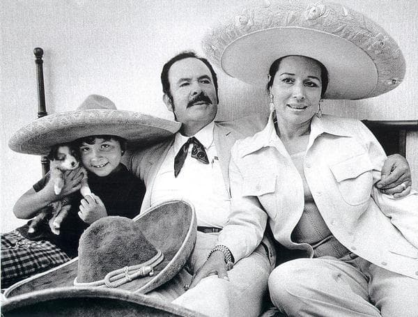 El 9 de octubre de 1960 nació el primer hijo de la reconocida pareja, el cantante y actor Antonio Aguilar junior. Pepe Aguilar, su segundo hijo, nació en San Antonio, Texas, el 7 de agosto de 1968.