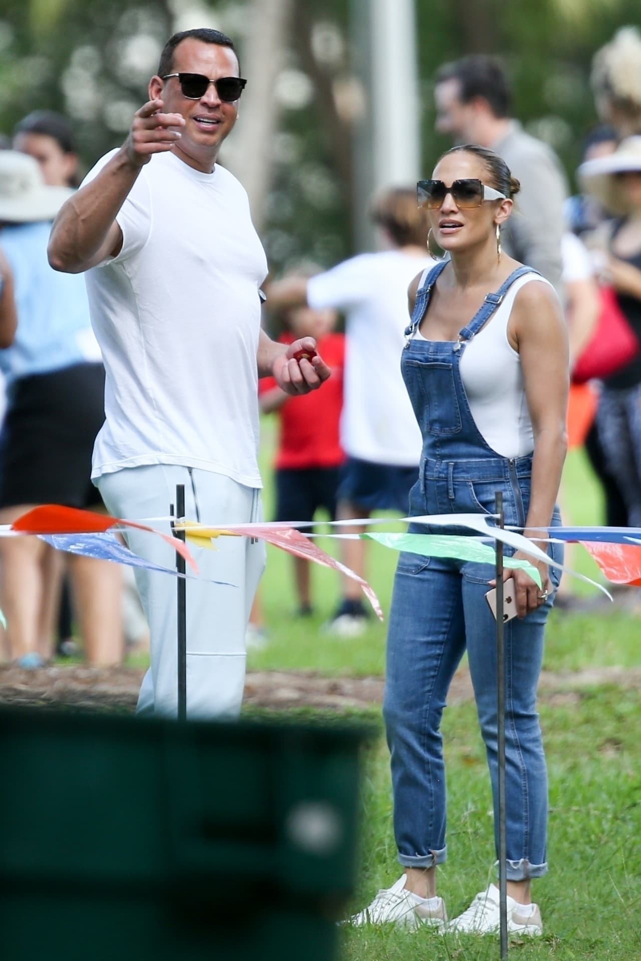 A-Rod también los divisó, haciendo más fácil el encuentro.