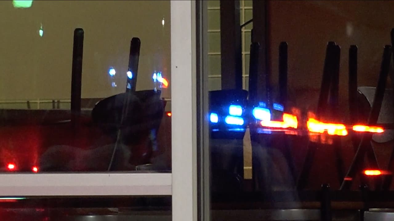 La mujer pudo llamar al número de emergencia 911 para solicitar ayuda.