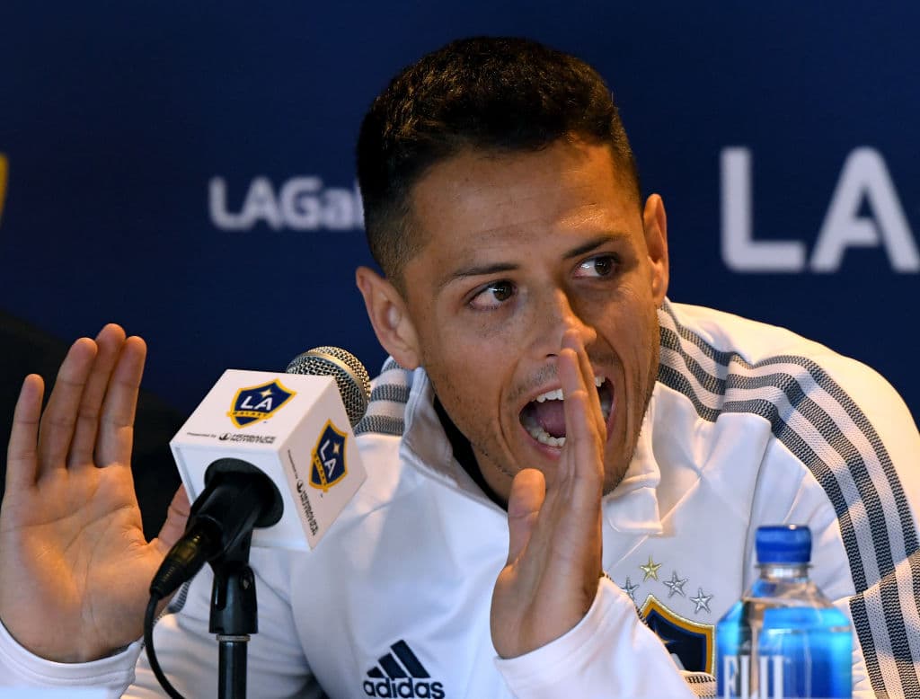 El 'Lado B' de la presentación de Chicharito con el Galaxy