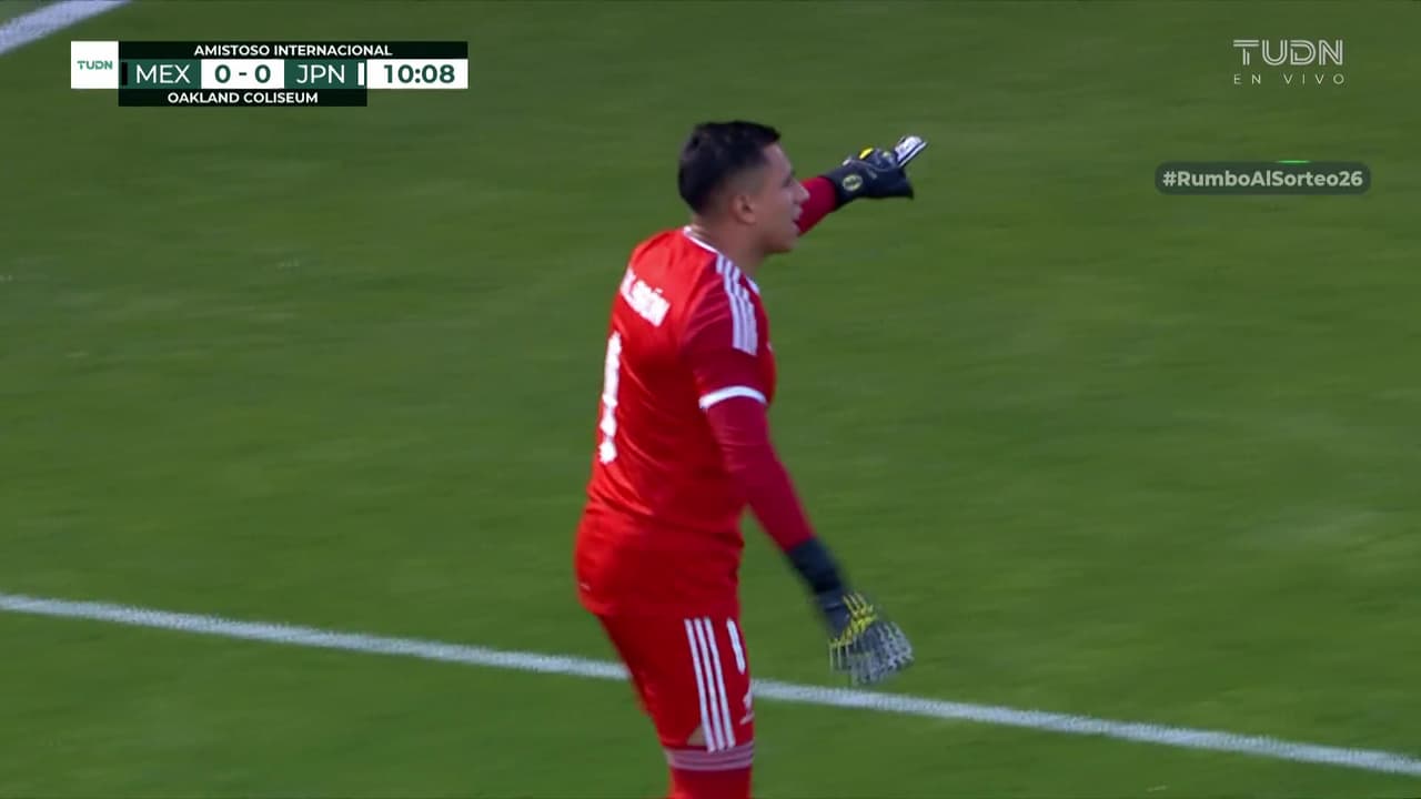 ¡De fotografía! Malagón se agiganta con un atajadón enfermo