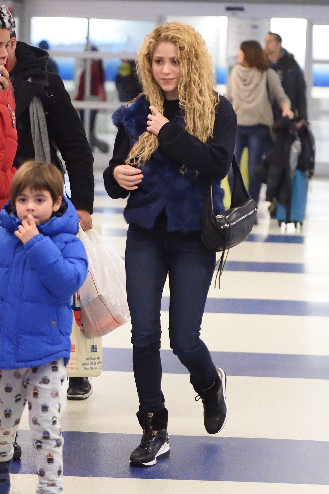 Shakira reapareció a solo horas de nochebuena pero no en España sino en Nueva York.