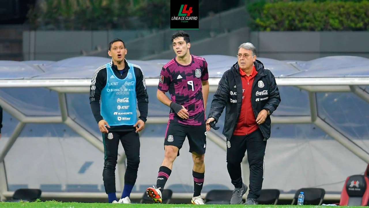 'Tata' Martino solo llevará tres delanteros al Mundial: Tambalea titularidad de Raúl Jiménez