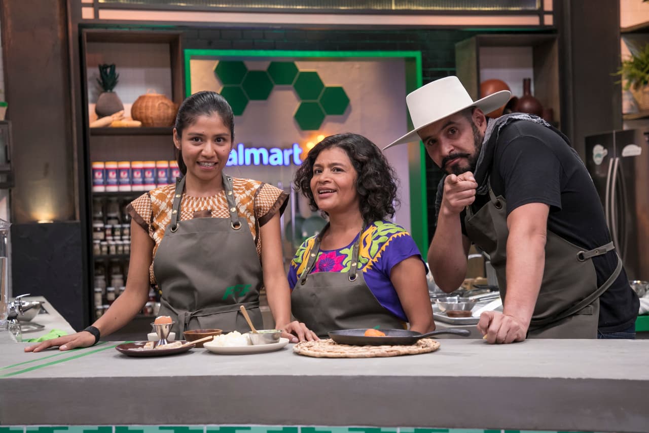 La última familia en ser evaluada fue la Vásquez, sus integrantes gritaron y saltaron de gusto cuando los chefs celebraron sus platos "Este huevo les quedó hermoso; está maravilloso, de verdad", dijo Belén. Además, Carlos Gaytán felicitó a Georgi por el sabor de la salsa "una de mis favoritas", le dijo.