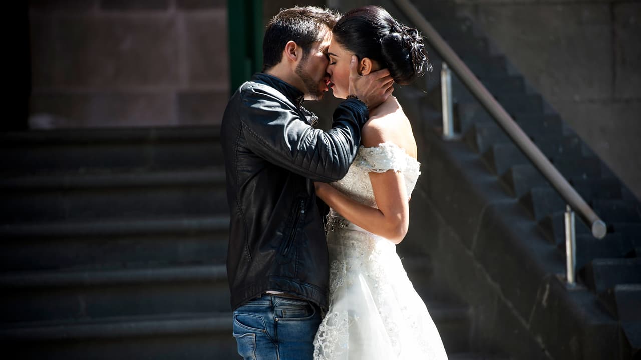 ¿Recuerdas cuando Pedro se robó a Fiorella de la iglesia? ¡Después se convirtieron en marido y mujer en completo secreto!