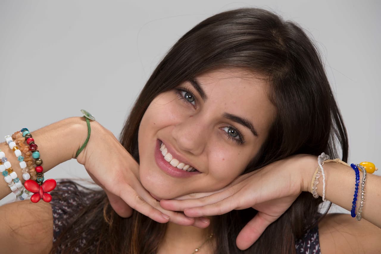 Su sonrisa nos llenó de luz cada tarde.