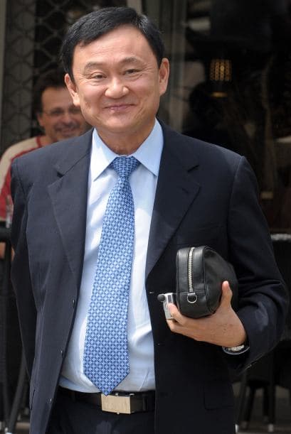 El ex primer ministro de Tailandia Thaksin Shinawatra también está en esta lista. Comenzó su gestión en el año 2001 y la finalizó al ser destituído en el 2006 por acusaciones de soborno y violación a los derechos humanos.