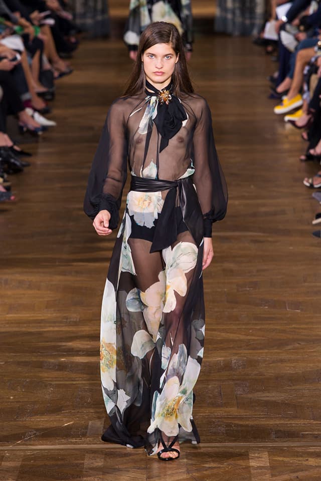 Descubre la colección primavera – verano 2017 de Lanvin aquí.