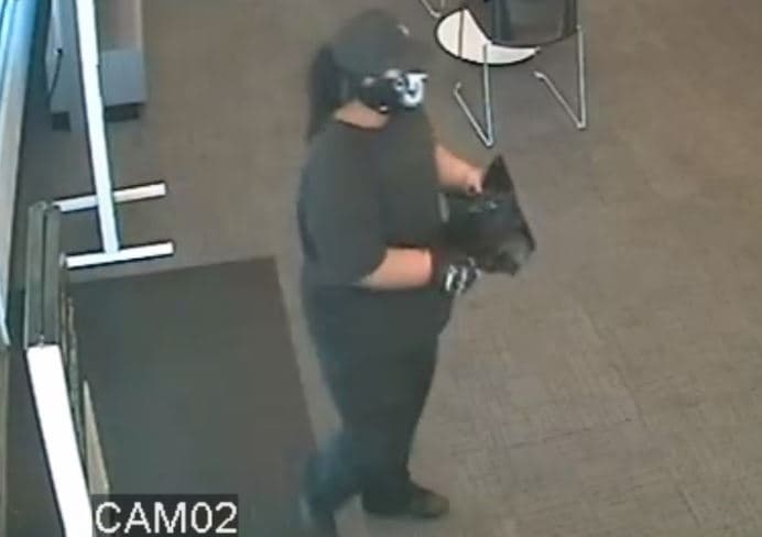 Cometían los atracos llevando máscaras de payasos y de correr motoras.