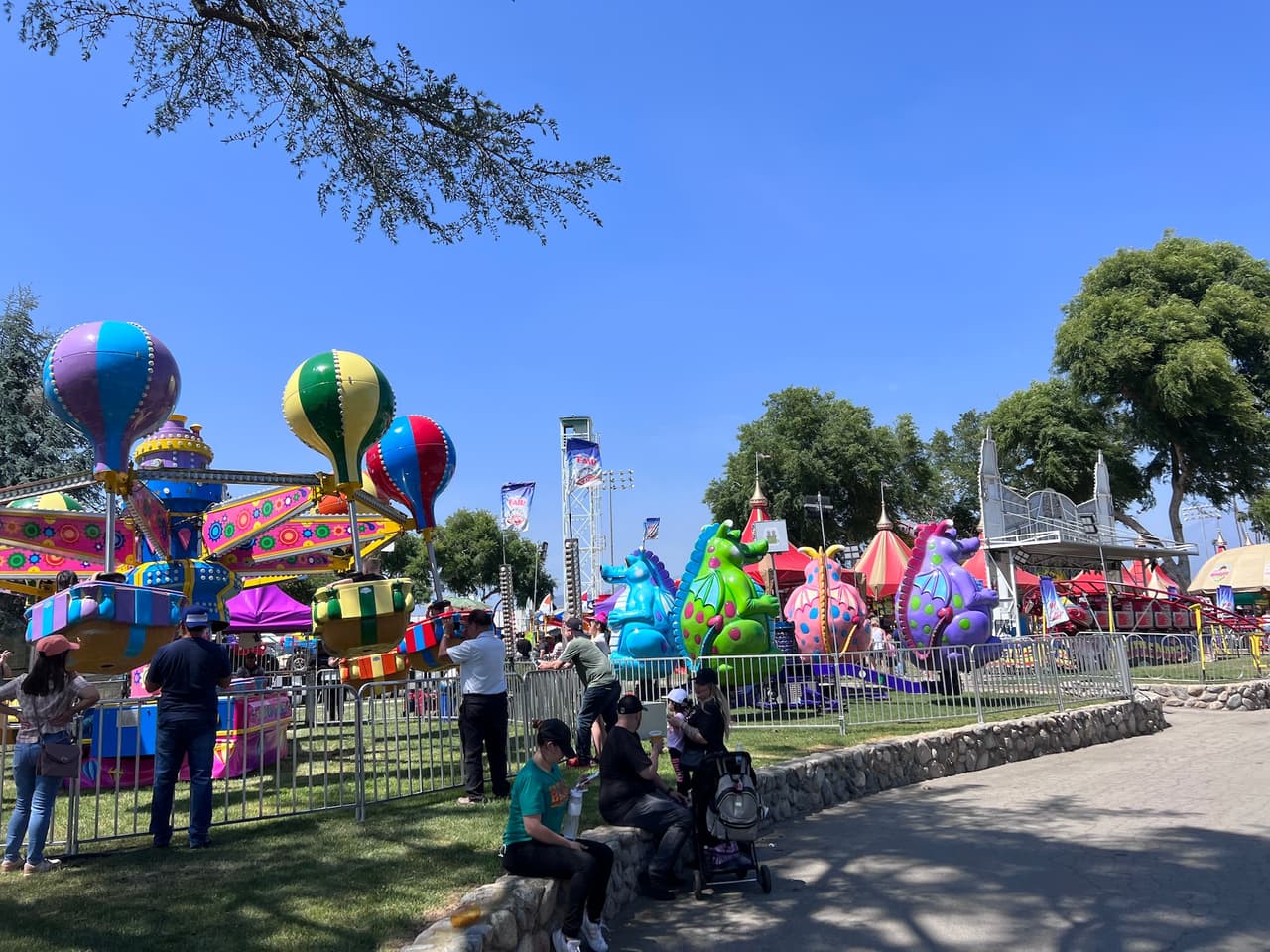 <h3 class="cms-H3-H3">¿Cuáles son las alternativas para las familias del condado de Los Ángeles?</h3>
<br>Otras opciones para todas as familias en el condado están en el programa de clases para todas las edades.
<br>