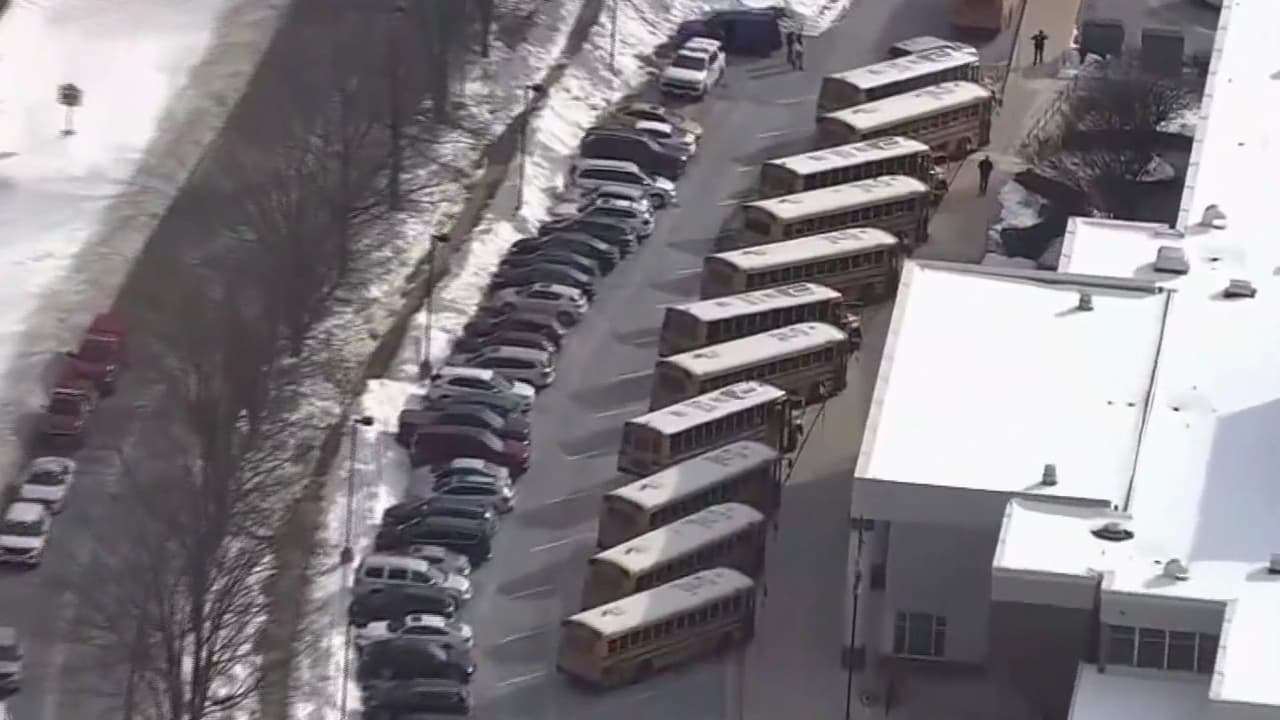 Tiroteo escolar en Maryland deja un estudiante herido; hay un sospechoso detenido