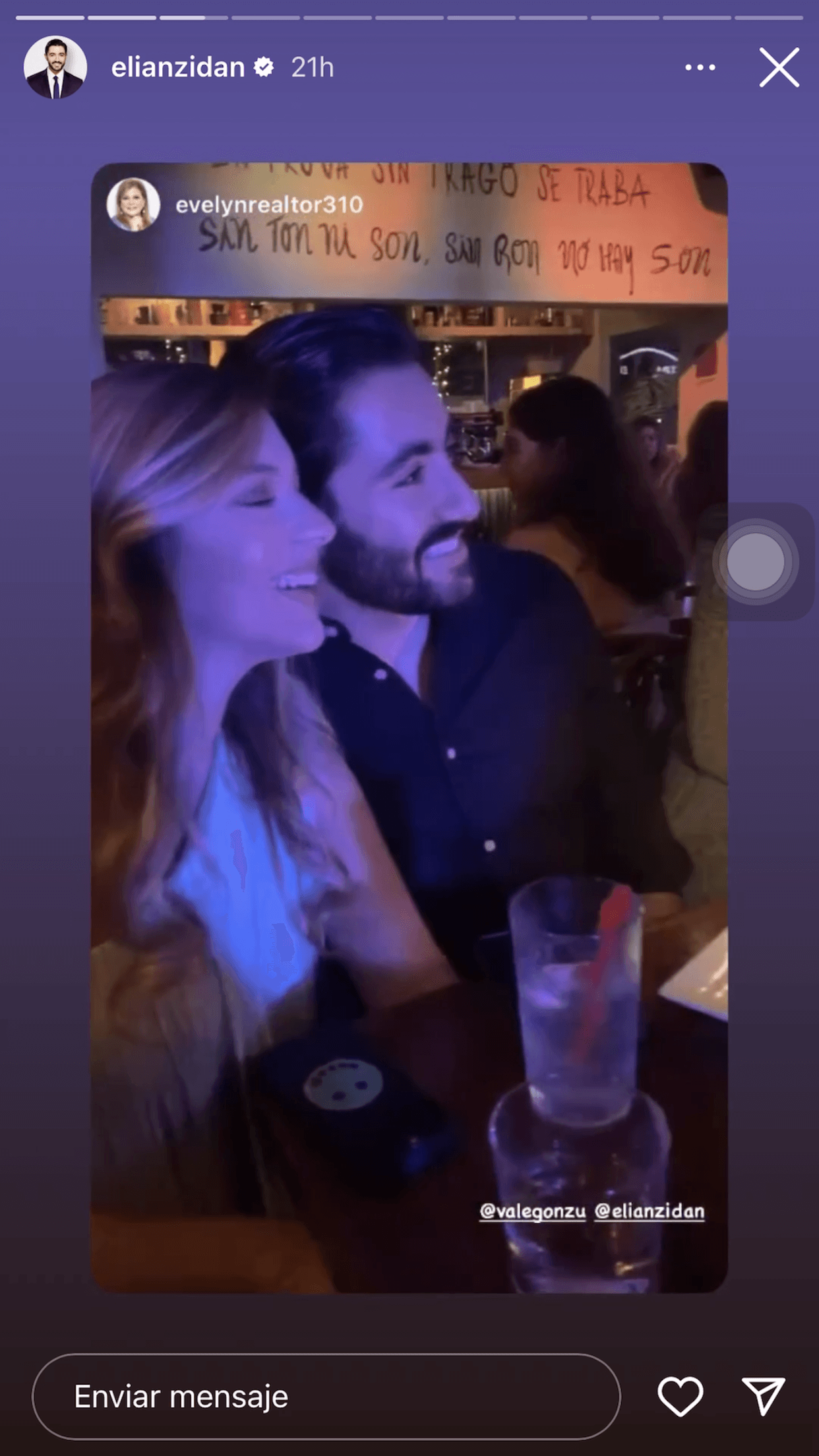 Antes de su llegada a 
<b>Noticias Univision</b>, Elian Zidan estuvo en el canal local de 
<b>Univision</b> de la ciudad de Nueva York. 
<br>